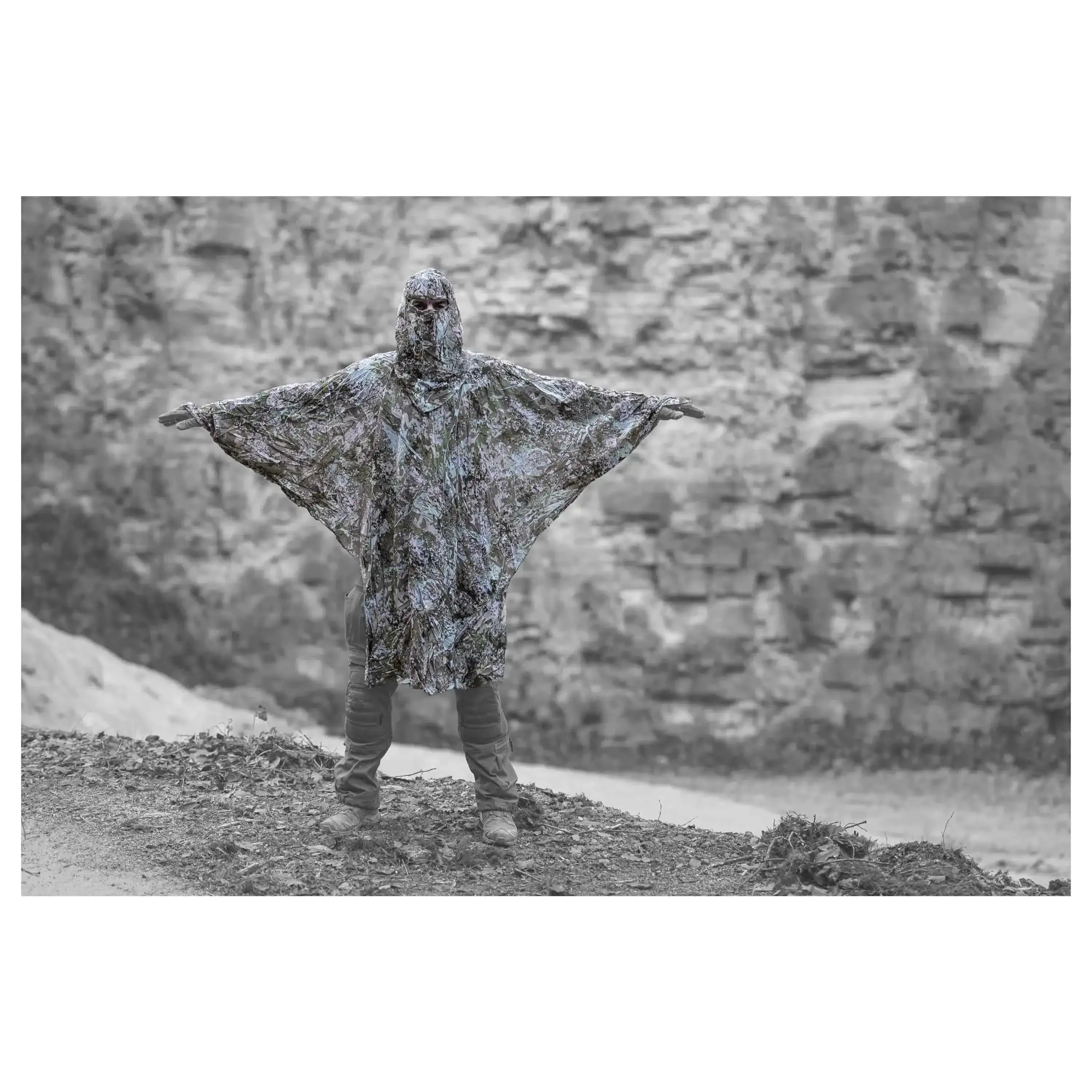 Camouflage accessory Compact Poncho - Image 5