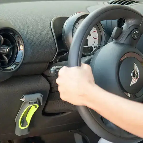 Resqhammer emergency hammer with seatbelt cutter - Image 2