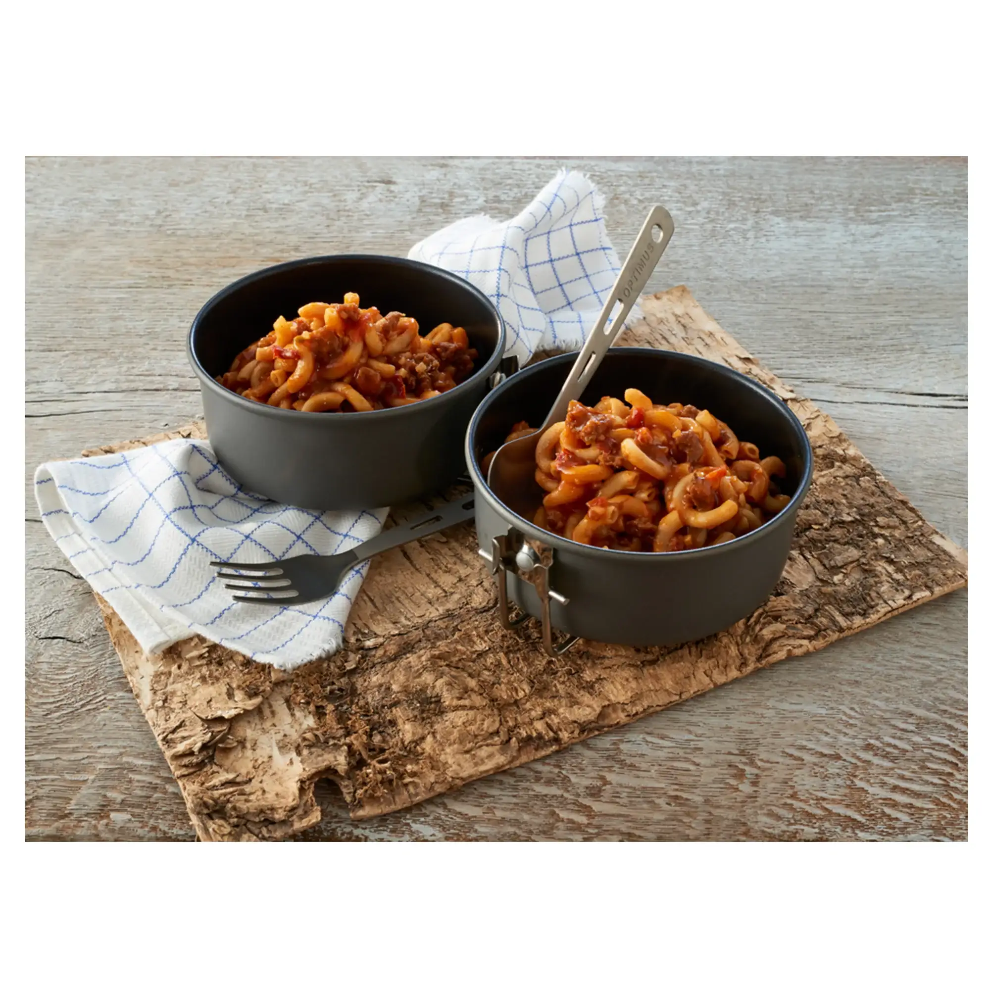 Hungarian stew with beef and noodles - Image 2